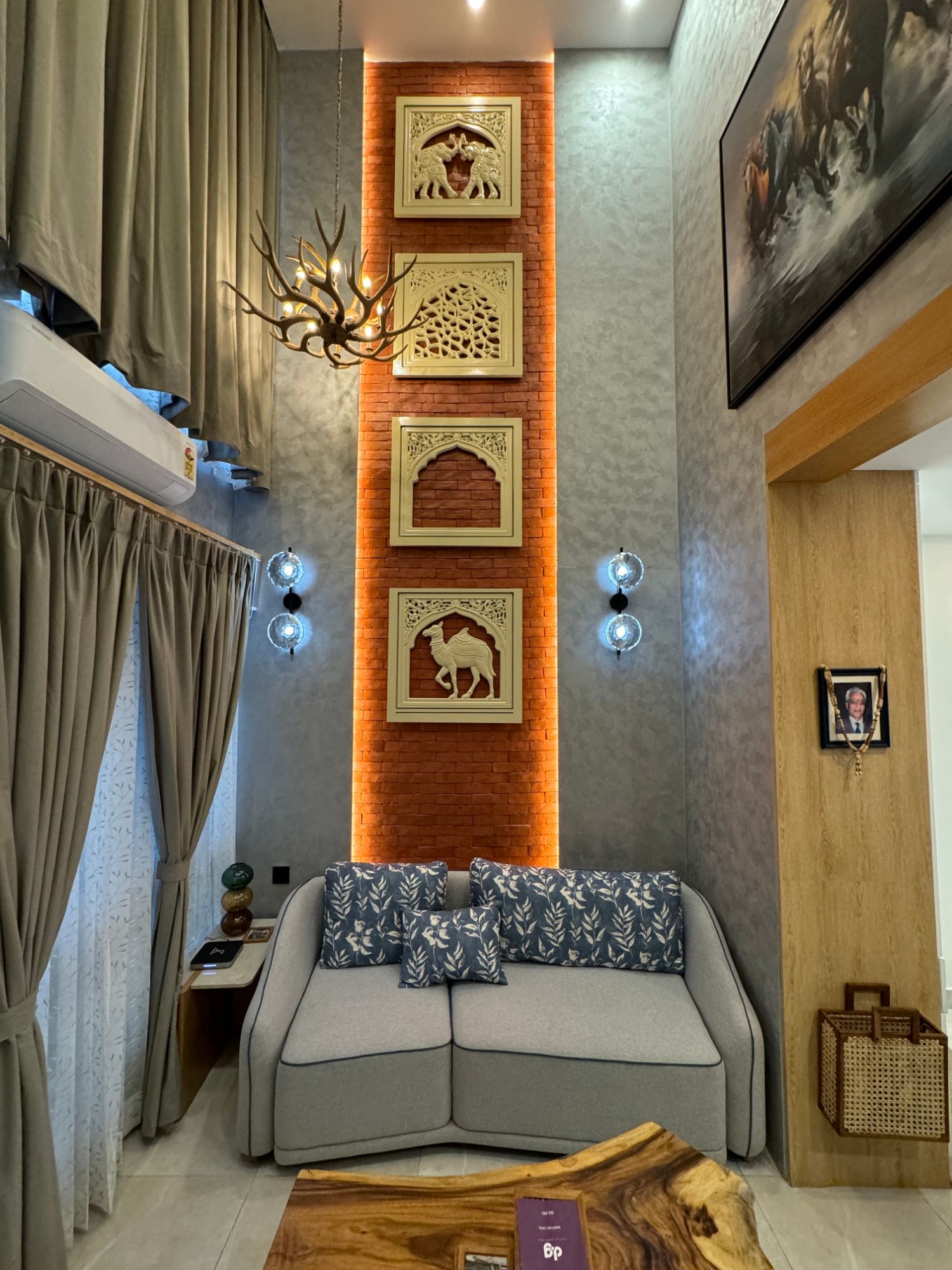 Living room feature wall by Vibgyor